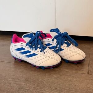 Toddler White and Blue Soccer Cleats